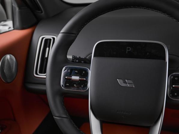 Новый Li Auto (Lixiang) L6 2025 года, цена 8 790 000 рублей, внедорожник, Автокод Объявления