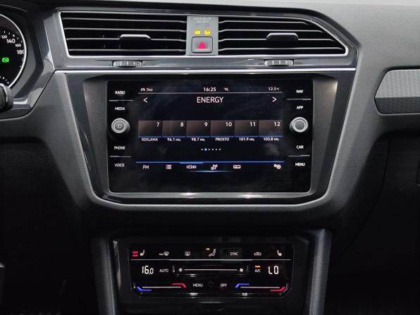 Volkswagen Tiguan II Рестайлинг с пробегом 2021 года, цена 2 600 000 рублей, 98841 км, внедорожник, Автокод Объявления