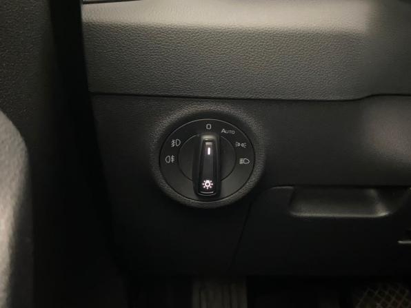 Skoda Karoq I с пробегом 2021 года, цена 2 299 000 рублей, 131217 км, внедорожник, Автокод Объявления