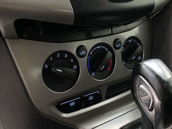 Ford Focus III с пробегом 2012 года, цена 595 000 рублей, 242964 км, хэтчбек, Автокод Объявления