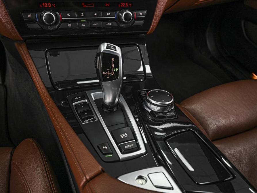 BMW 5 серии VI (F10/F11/F07) Рестайлинг Ставрополь  - изображение 12