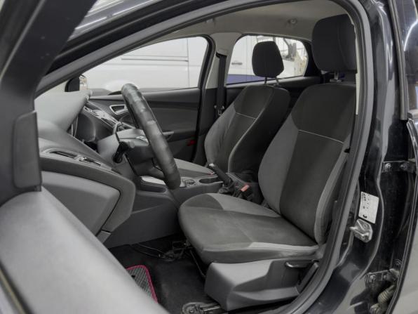 Ford Focus III с пробегом 2012 года, цена 640 000 рублей, 278361 км, хэтчбек, Автокод Объявления