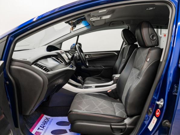 Honda Jade I с пробегом 2015 года, цена 1 397 000 рублей, 134485 км, компактвэн, Автокод Объявления