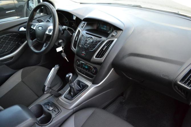 Ford Focus III с пробегом 2013 года, цена 790 000 рублей, 251499 км, хэтчбек, Автокод Объявления