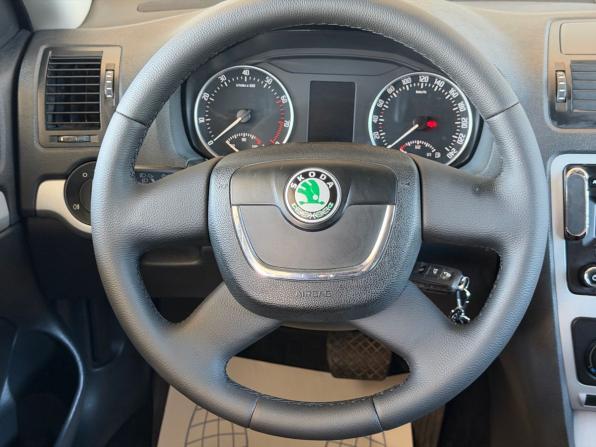 Skoda Octavia II (A5) Рестайлинг с пробегом 2013 года, цена 759 000 рублей, 177023 км, универсал, Автокод Объявления
