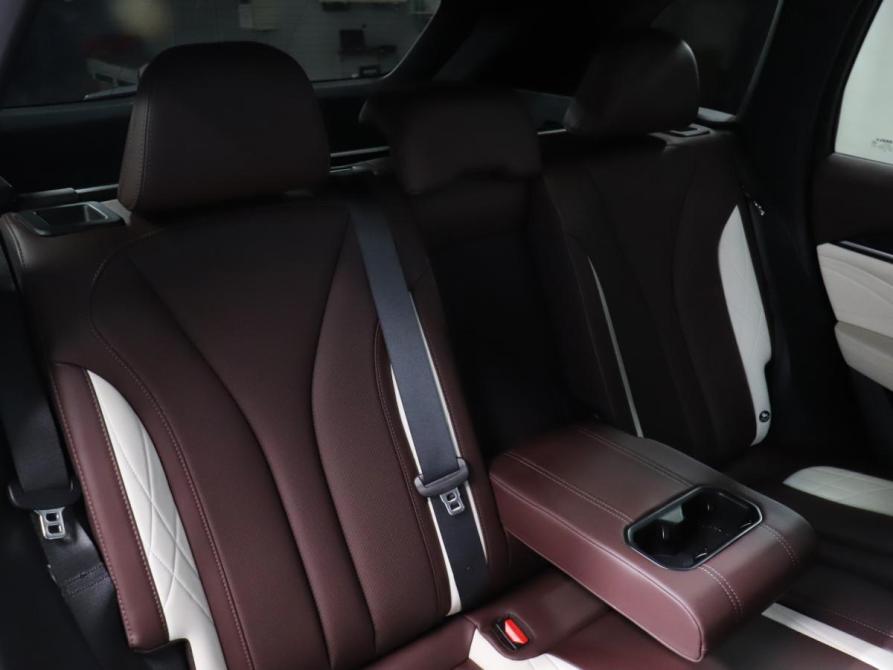 Geely Monjaro I Москва  - изображение 20