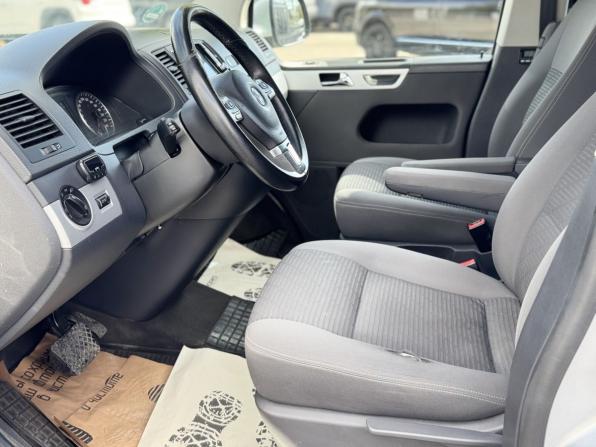 Volkswagen Multivan T5 Рестайлинг с пробегом 2011 года, цена 2 262 000 рублей, 300667 км, минивэн, Автокод Объявления