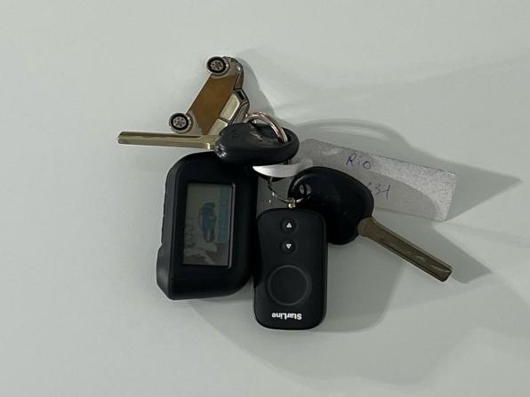 Kia Rio III Рестайлинг с пробегом 2016 года, цена 950 000 рублей, 86089 км, хэтчбек, Автокод Объявления