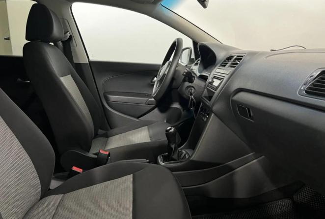 Volkswagen Polo V с пробегом 2013 года, цена 655 000 рублей, 193598 км, седан, Автокод Объявления