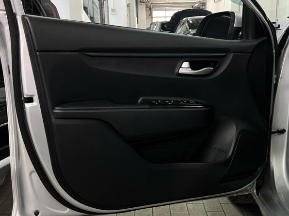 Kia Rio IV Рестайлинг с пробегом 2021 года, цена 1 650 000 рублей, 112774 км, седан, Автокод Объявления