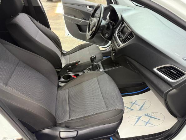 Hyundai Solaris II с пробегом 2018 года, цена 1 180 000 рублей, 137672 км, седан, Автокод Объявления