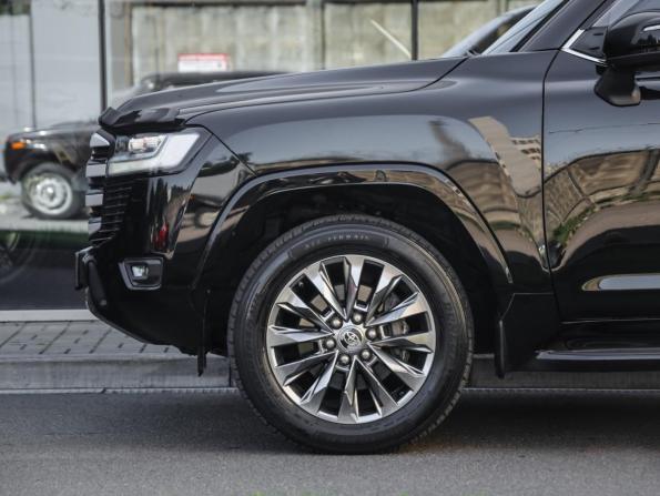 Toyota Land Cruiser 300 Series с пробегом 2022 года, цена 9 299 000 рублей, 51215 км, внедорожник, Автокод Объявления