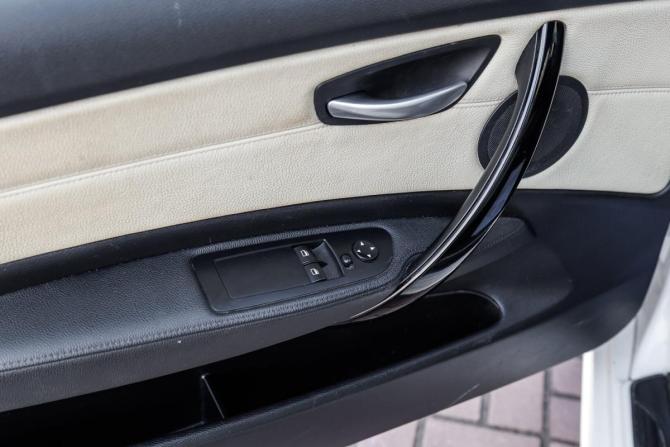 BMW 1 серии I (E81/E82/E87/E88) Рестайлинг с пробегом 2010 года, цена 655 000 рублей, 304000 км, хэтчбек, Автокод Объявления