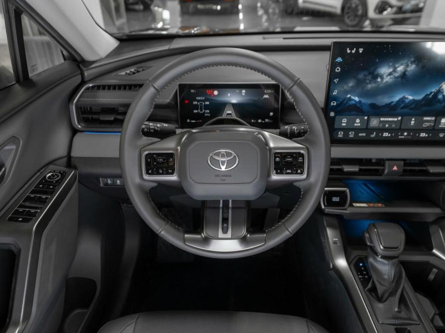 Toyota RAV4 VI (XA60) Москва  - изображение 11
