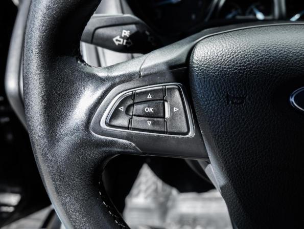 Ford Focus III Рестайлинг с пробегом 2016 года, цена 1 224 000 рублей, 165548 км, хэтчбек, Автокод Объявления