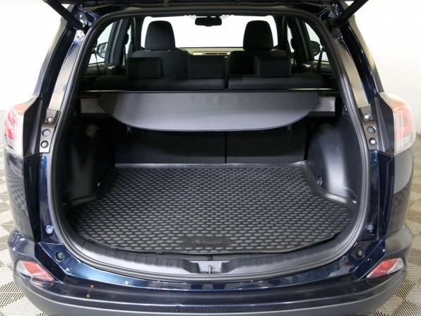 Toyota RAV4 IV (XA40) Рестайлинг с пробегом 2018 года, цена 2 450 000 рублей, 125006 км, внедорожник, Автокод Объявления