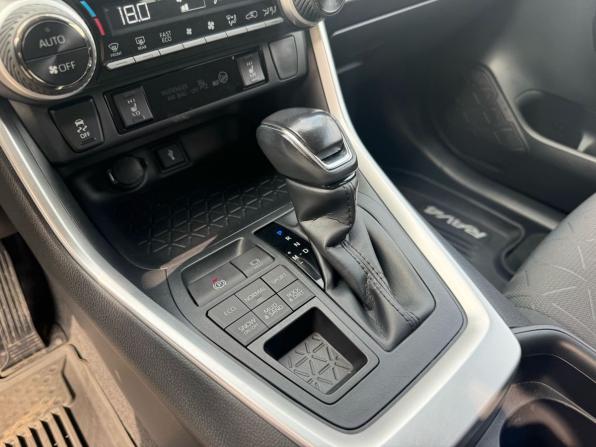 Toyota RAV4 V (XA50) с пробегом 2021 года, цена 3 780 000 рублей, 43700 км, внедорожник, Автокод Объявления