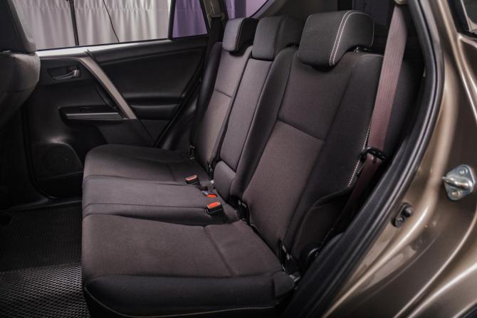 Toyota RAV4 IV (XA40) Рестайлинг с пробегом 2015 года, цена 2 329 000 рублей, 164700 км, внедорожник, Автокод Объявления