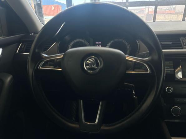Skoda Octavia III (A7) с пробегом 2016 года, цена 1 349 000 рублей, 220619 км, лифтбек, Автокод Объявления
