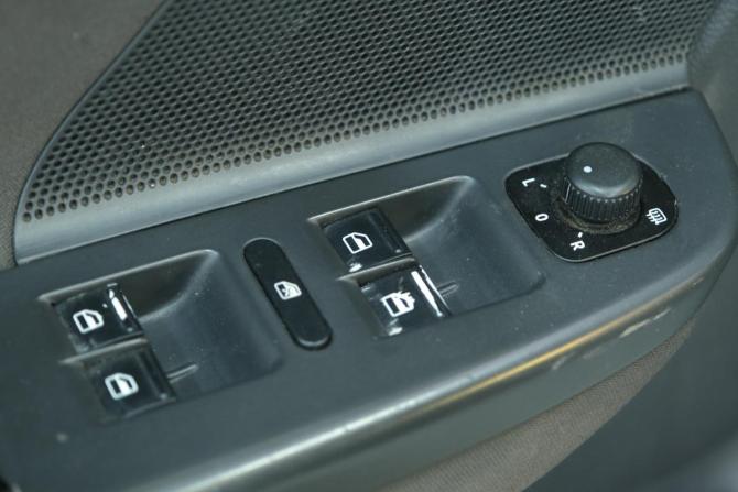 Volkswagen Jetta V с пробегом 2006 года, цена 599 000 рублей, 320000 км, седан, Автокод Объявления