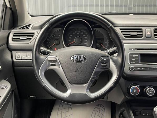 Kia Rio III Рестайлинг с пробегом 2016 года, цена 1 197 000 рублей, 51436 км, хэтчбек, Автокод Объявления