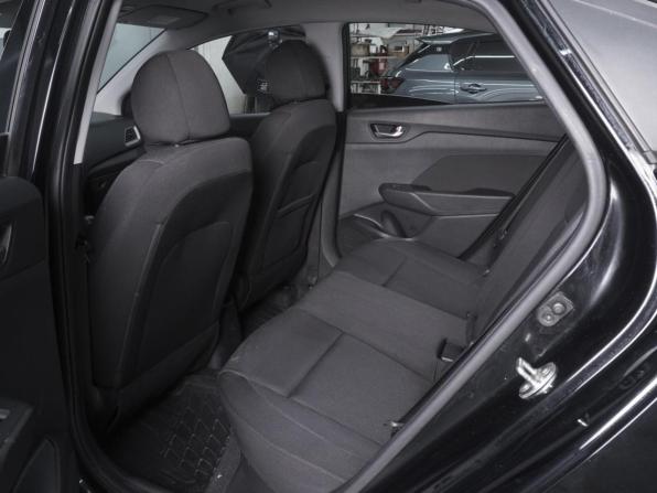Hyundai Solaris II с пробегом 2019 года, цена 1 379 000 рублей, 107110 км, седан, Автокод Объявления