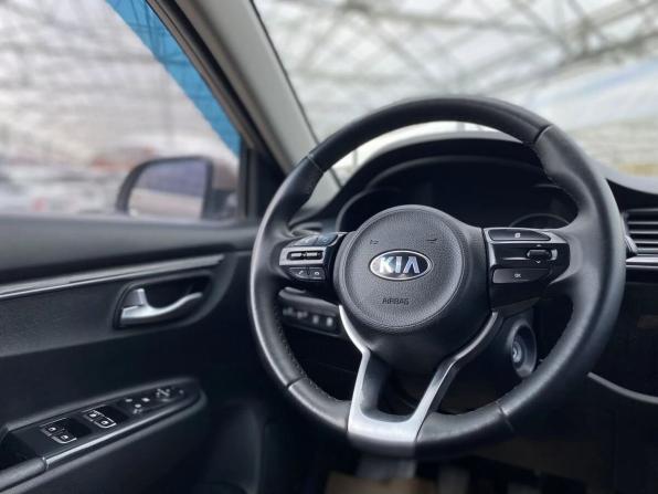 Kia Rio IV с пробегом 2017 года, цена 770 200 рублей, 256825 км, седан, Автокод Объявления