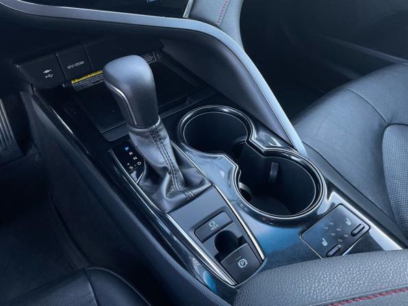 Toyota Camry VIII (XV70) с пробегом 2020 года, цена 2 390 000 рублей, 146000 км, седан, Автокод Объявления