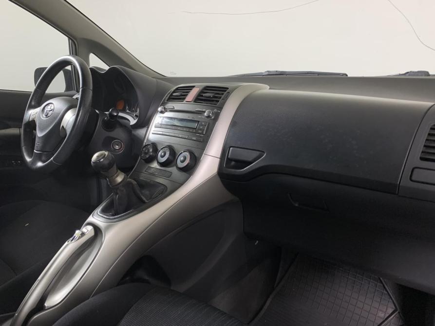 Toyota Auris I Москва  - изображение 13