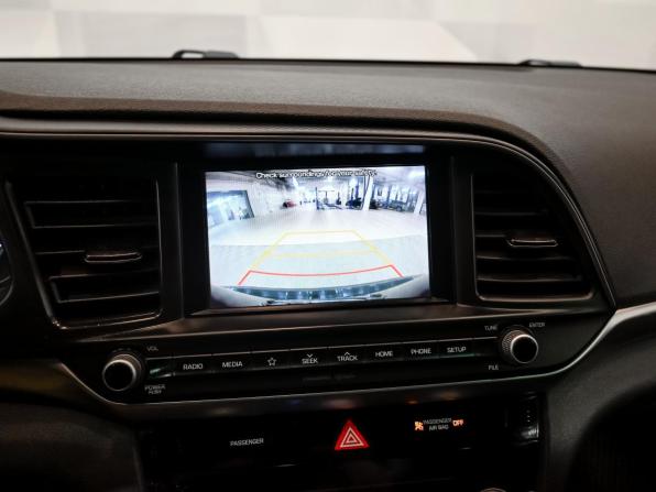Hyundai Elantra VI (AD) Рестайлинг с пробегом 2020 года, цена 1 700 000 рублей, 106842 км, седан, Автокод Объявления