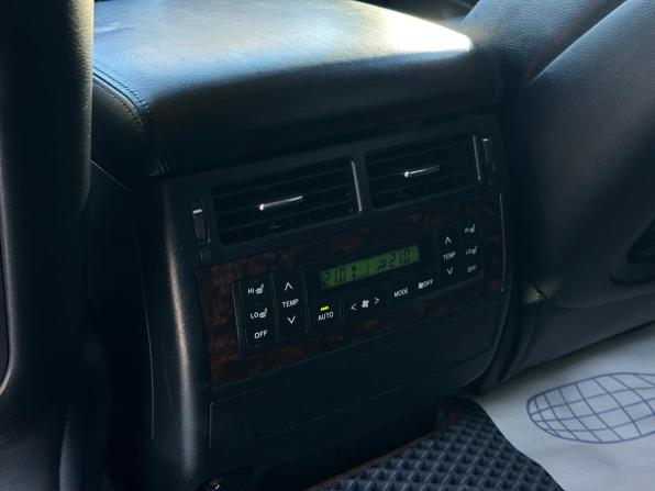 Toyota Land Cruiser 200 Series Рестайлинг 1 с пробегом 2012 года, цена 3 675 000 рублей, 401000 км, внедорожник, Автокод Объявления