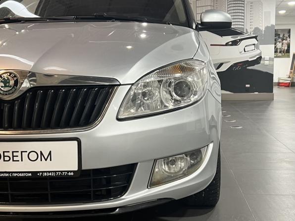 Skoda Fabia II Рестайлинг с пробегом 2011 года, цена 510 000 рублей, 208189 км, хэтчбек, Автокод Объявления