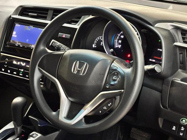 Honda Fit III Рестайлинг с пробегом 2019 года, цена 1 089 000 рублей, 137750 км, хэтчбек, Автокод Объявления