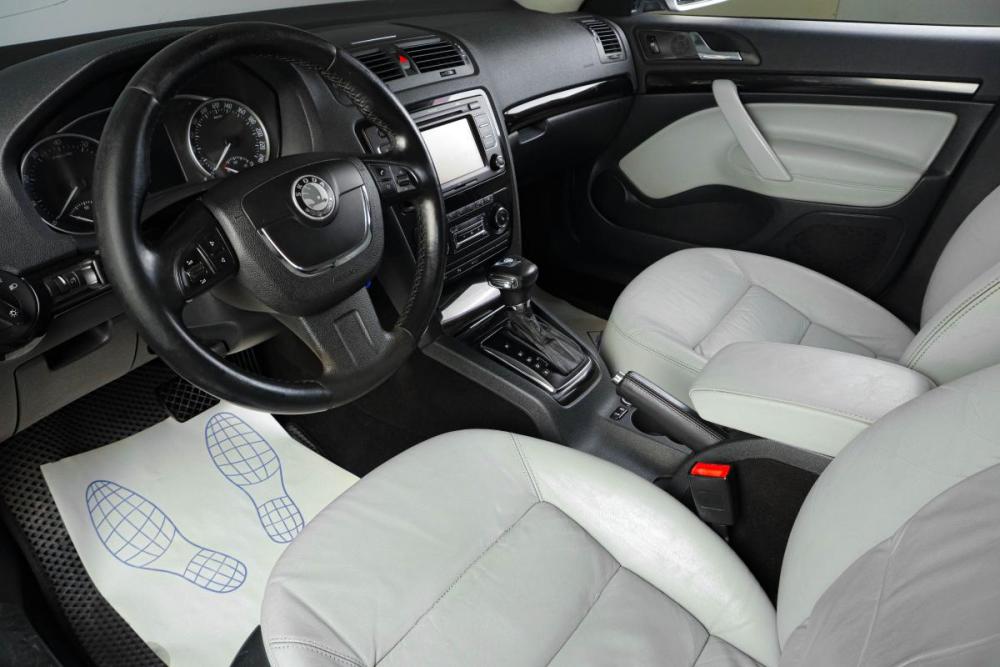 Skoda Octavia RS II Рестайлинг Тюмень  - изображение 8