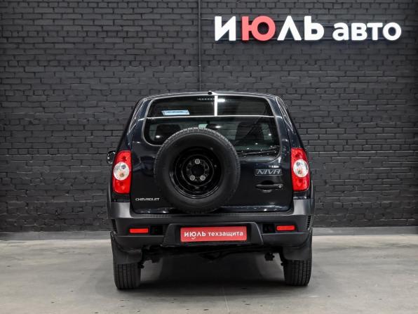 Chevrolet Niva I Рестайлинг с пробегом 2018 года, цена 840 000 рублей, 88481 км, внедорожник, Автокод Объявления