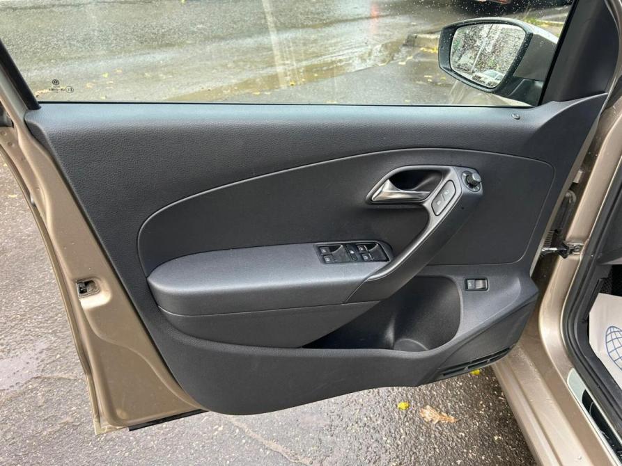 Volkswagen Polo V Рестайлинг Саратов  - изображение 17