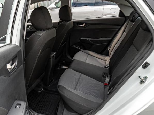 Hyundai Solaris II с пробегом 2017 года, цена 1 350 000 рублей, 108714 км, седан, Автокод Объявления
