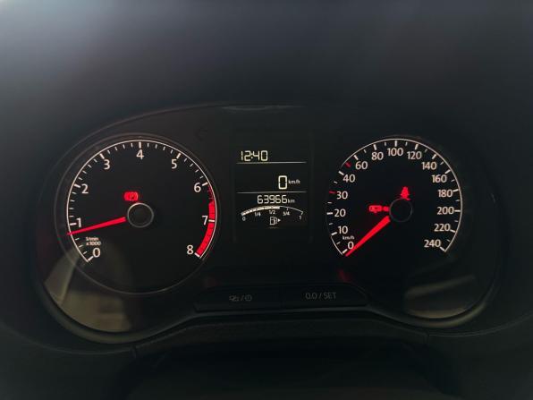 Volkswagen Polo V Рестайлинг с пробегом 2018 года, цена 1 190 000 рублей, 63965 км, седан, Автокод Объявления