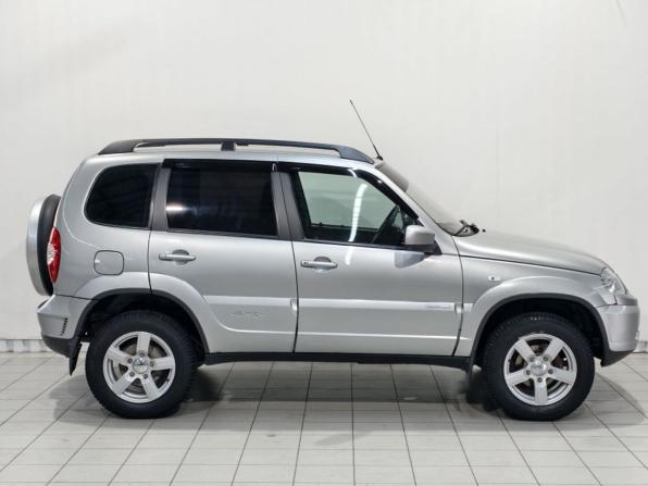 Chevrolet Niva I Рестайлинг с пробегом 2015 года, цена 653 300 рублей, 104228 км, внедорожник, Автокод Объявления
