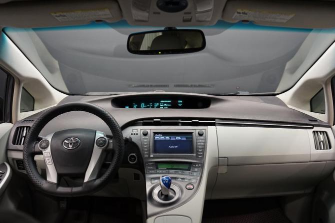 Toyota Prius III (XW30) с пробегом 2009 года, цена 1 288 000 рублей, 182000 км, лифтбек, Автокод Объявления