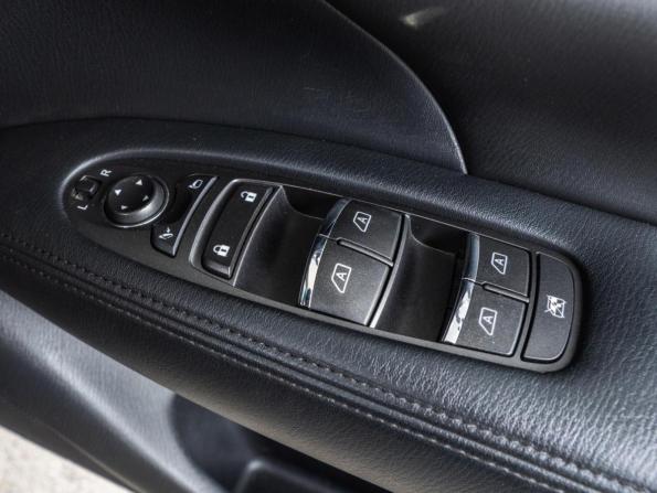 Nissan Fuga II с пробегом 2013 года, цена 1 395 000 рублей, 229299 км, седан, Автокод Объявления