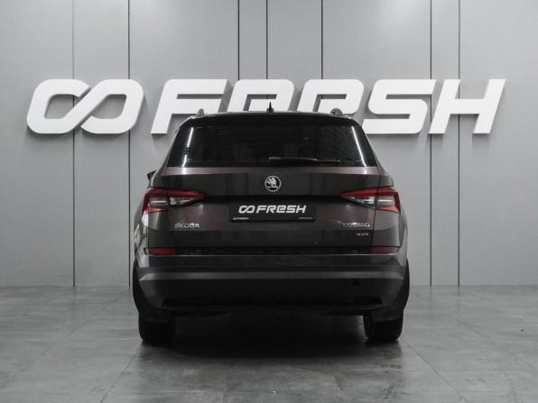 Skoda Kodiaq I с пробегом 2018 года, цена 2 379 000 рублей, 98355 км, внедорожник, Автокод Объявления