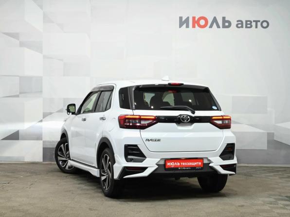 Toyota Raize I с пробегом 2020 года, цена 1 900 000 рублей, 34207 км, внедорожник, Автокод Объявления