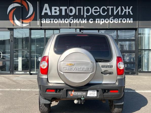 Chevrolet Niva I Рестайлинг с пробегом 2011 года, цена 639 000 рублей, 63103 км, внедорожник, Автокод Объявления