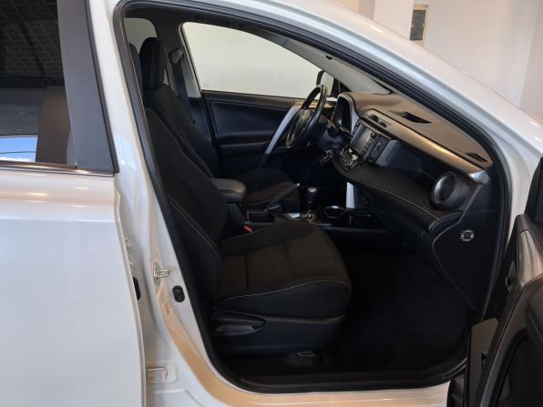 Toyota RAV4 IV (XA40) Рестайлинг с пробегом 2017 года, цена 2 669 000 рублей, 120149 км, внедорожник, Автокод Объявления