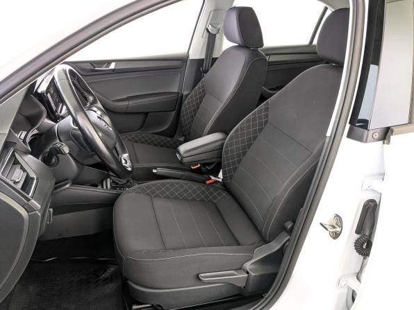 Skoda Rapid II с пробегом 2020 года, цена 1 440 000 рублей, 86090 км, лифтбек, Автокод Объявления