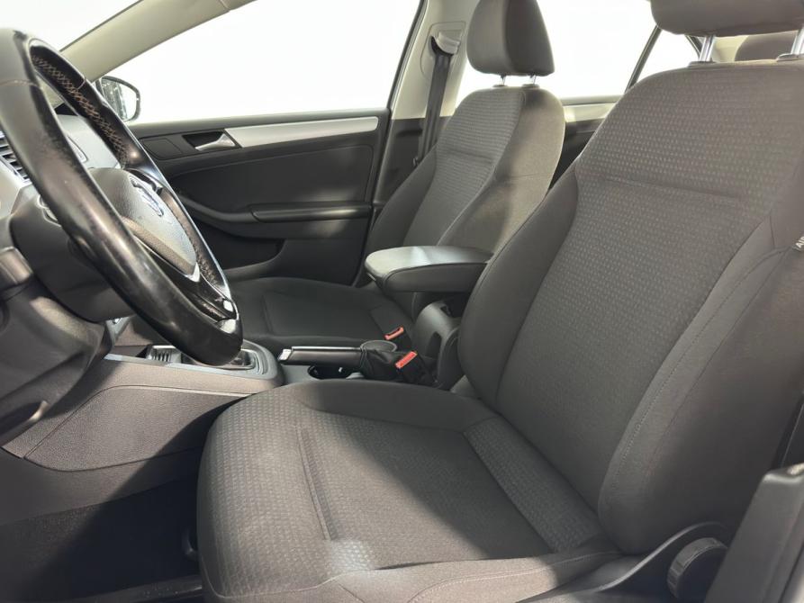 Volkswagen Jetta VI Рестайлинг Великий Новгород  - изображение 8