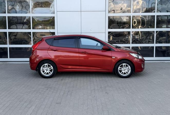 Hyundai Solaris I с пробегом 2012 года, цена 760 000 рублей, 155701 км, хэтчбек, Автокод Объявления