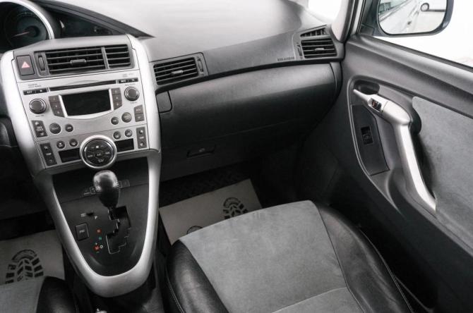 Toyota Verso I с пробегом 2010 года, цена 1 139 000 рублей, 160000 км, компактвэн, Автокод Объявления