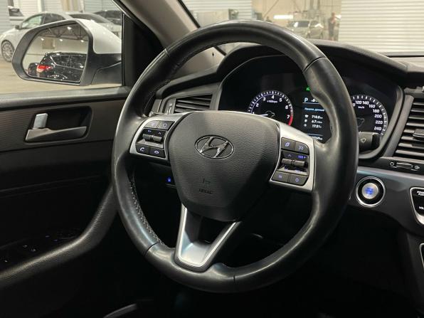 Hyundai Sonata VII (LF) Рестайлинг с пробегом 2018 года, цена 1 690 000 рублей, 110268 км, седан, Автокод Объявления